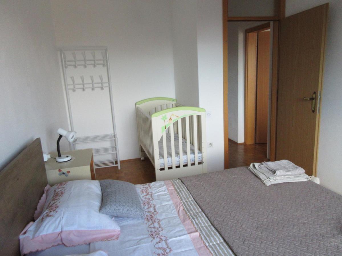 Apartmaji Karbic Postojna Buitenkant foto