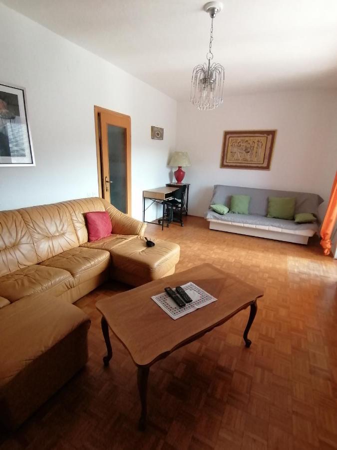 Apartmaji Karbic Postojna Buitenkant foto