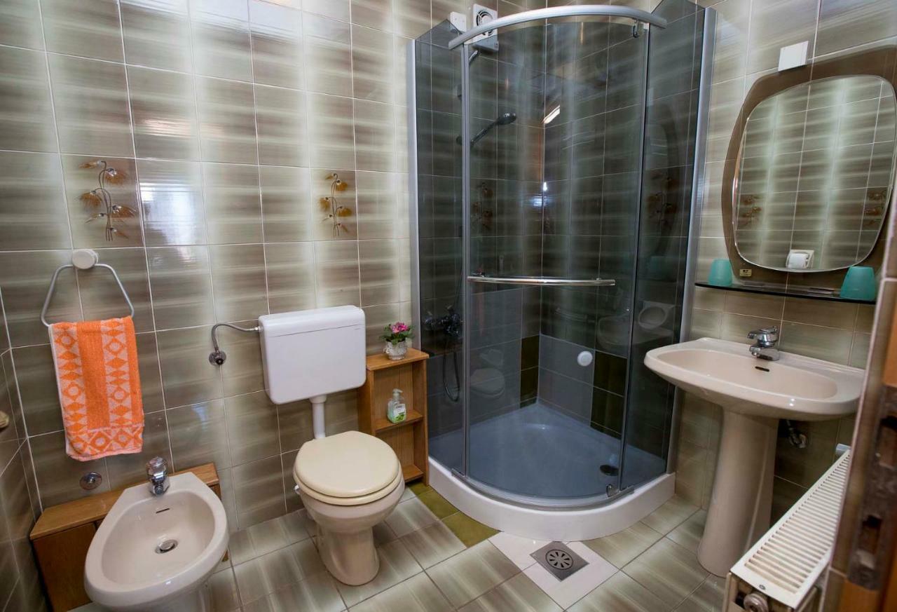 Apartmaji Karbic Postojna Buitenkant foto