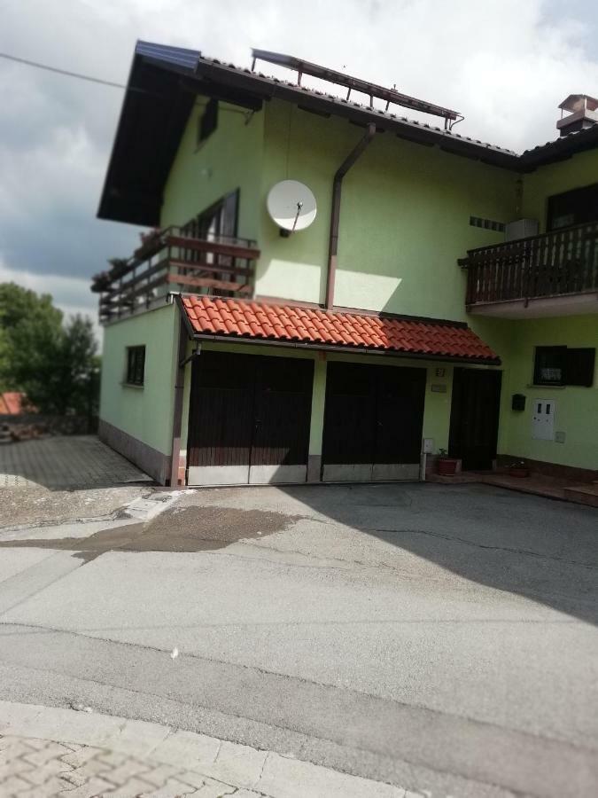 Apartmaji Karbic Postojna Buitenkant foto